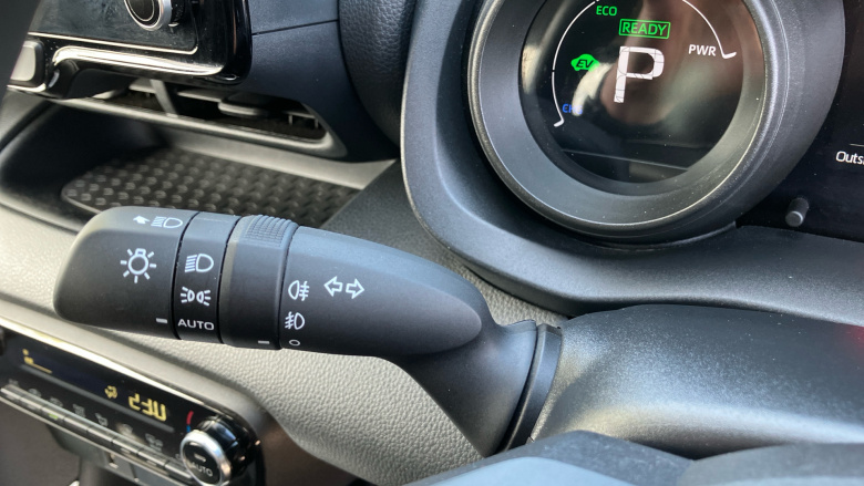 Toyota Yaris 1.5 Hybrid Design 5dr CVT Hybrid Hatchback